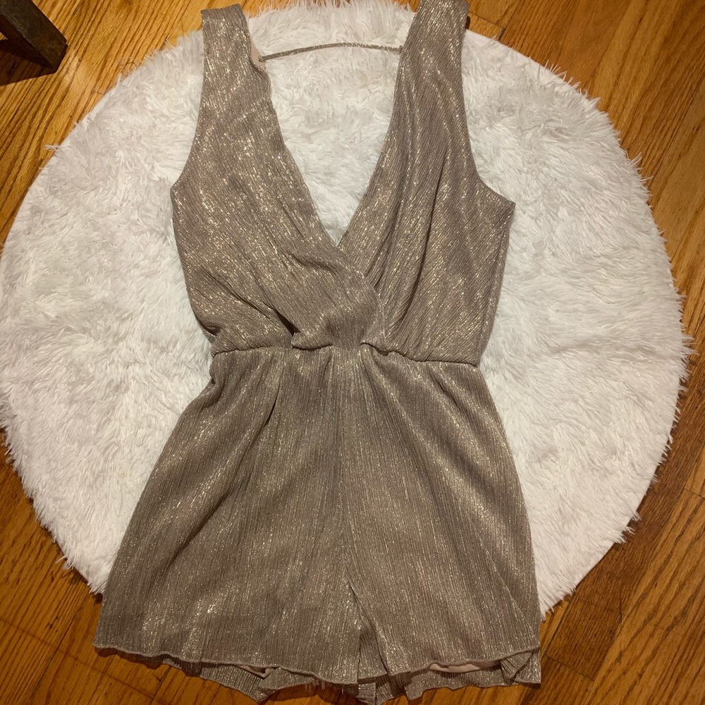 Gold romper - Picture 3 of 12